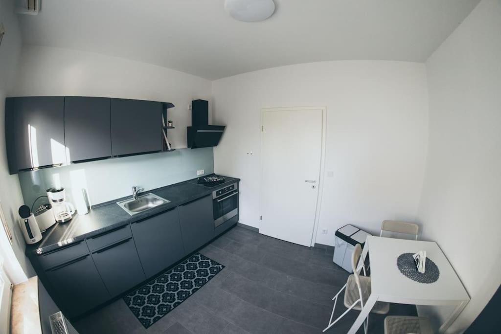 Wunderschoene Neue 3,5 Zimmerwohnung Naehe Kassel Bis 4 Erwachsene 3 Kinder Fuldatal Exterior photo